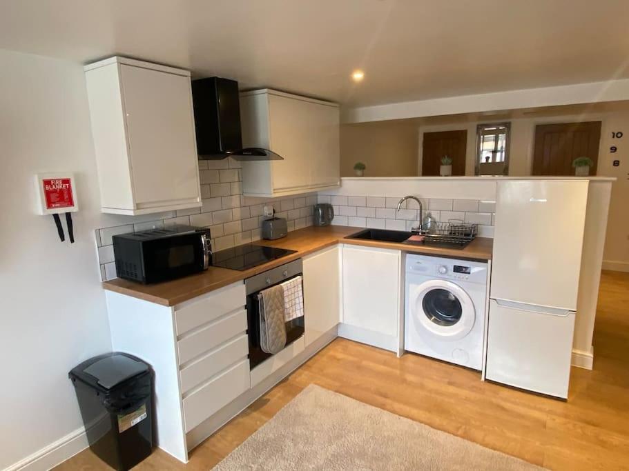 56 - Free St Parking Apartment *